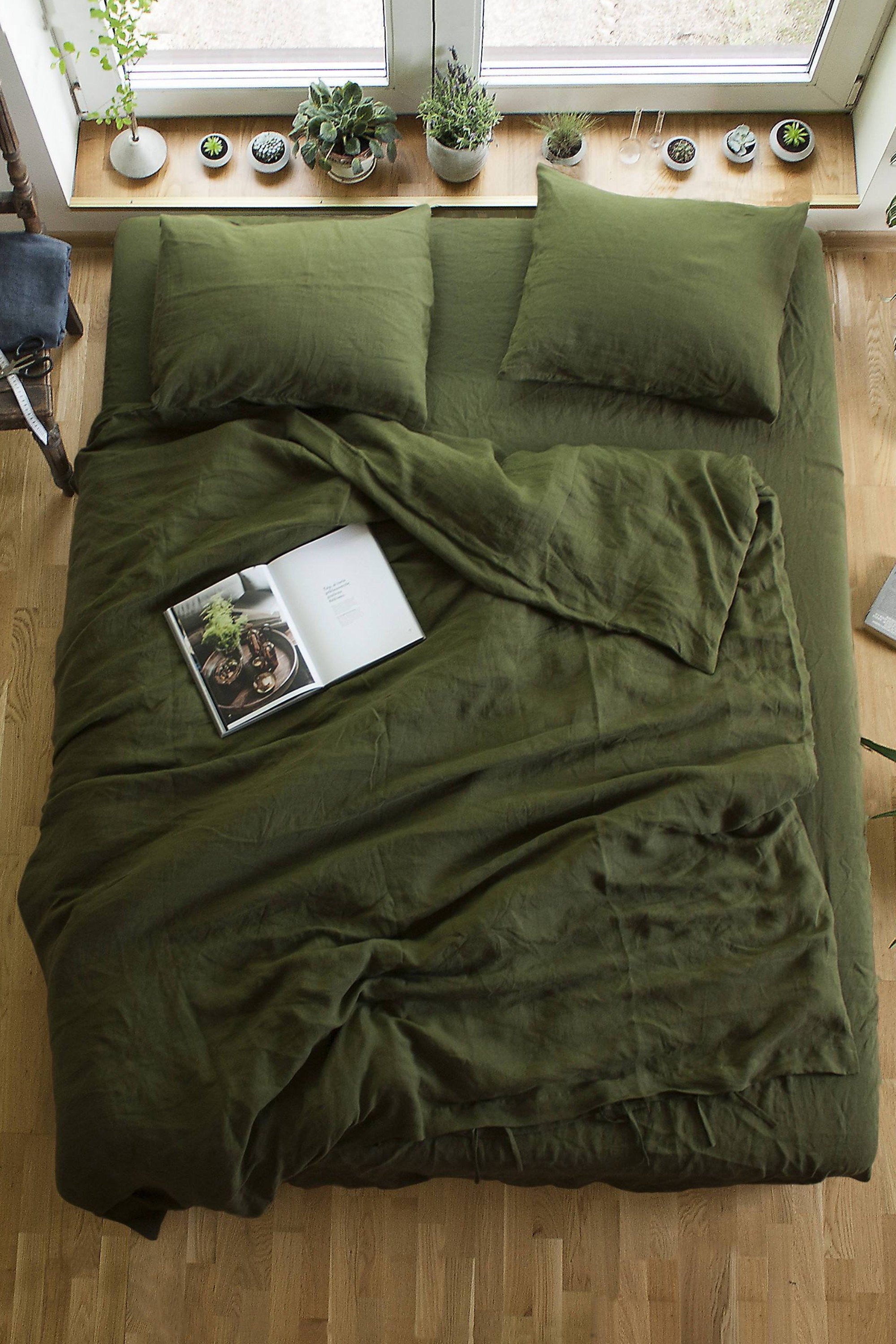 Set Of Forest Green Linen Duvet Cover And Two Pillow Cases – Sand