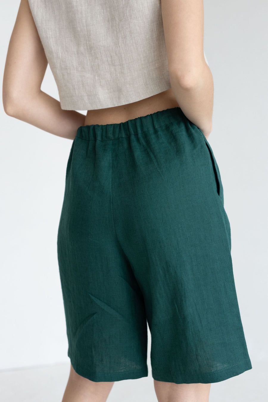 Rusty Linen Wide-Leg Bermuda Shorts With Crease Line