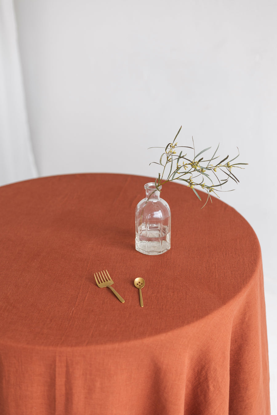 round linen tablecloth