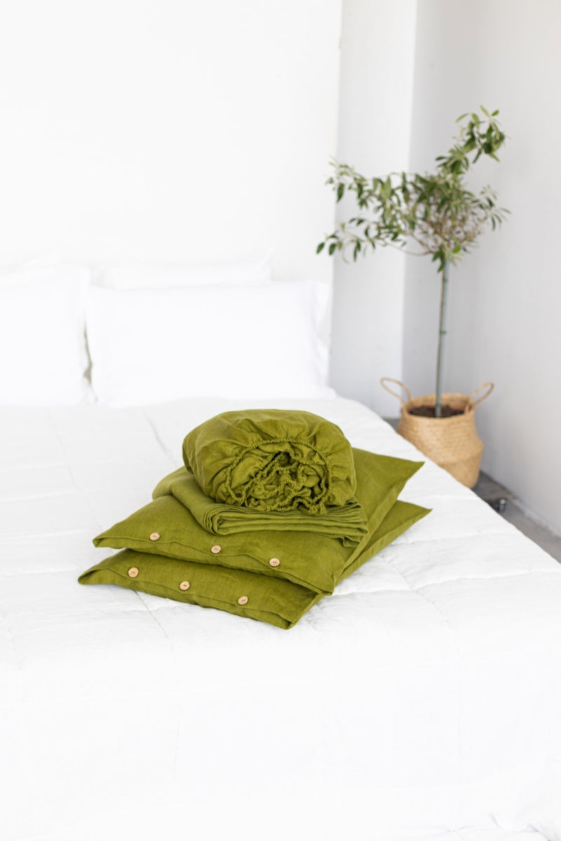 Set Of Fitted Sheet, Flat Sheet And 2 Pillowcases