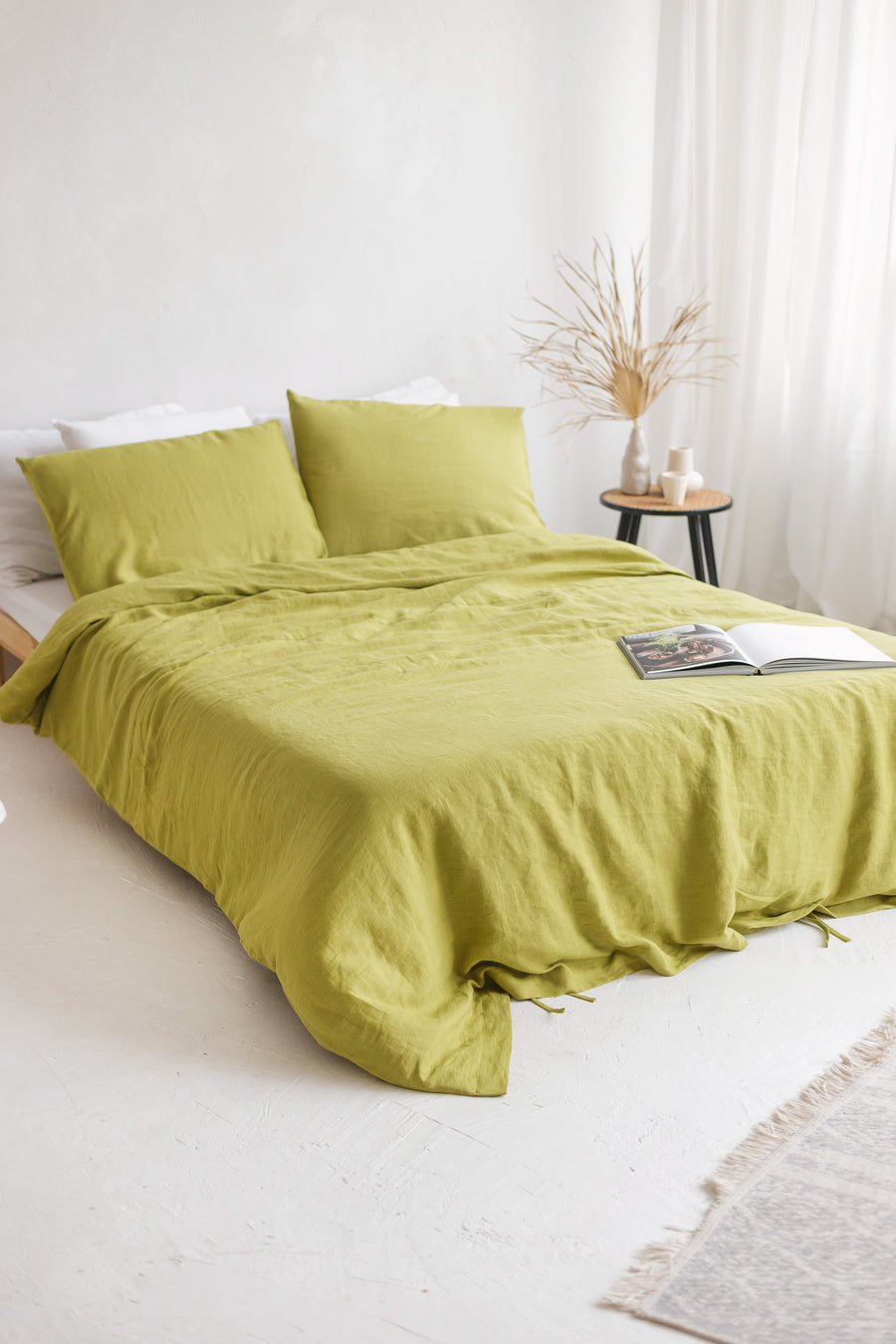 Set Of Lime Green Linen Duvet Cover And 2 Pillow Cases